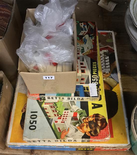 Quantity of vintage Lego & Betta Builda